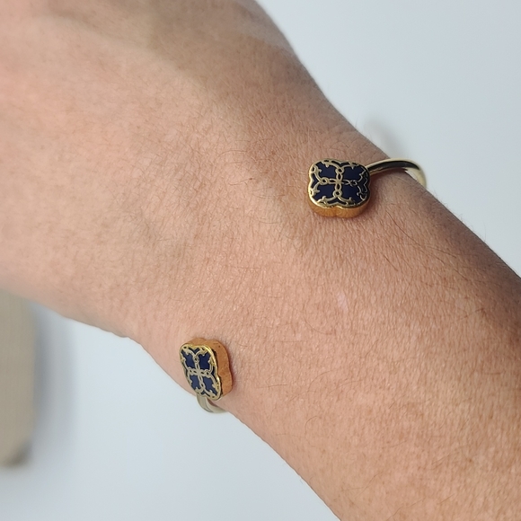 Kate Spade Open Cuff with Navy Enamel Filigree Detail on Ends! Rare & Retired - Picture 6 of 12